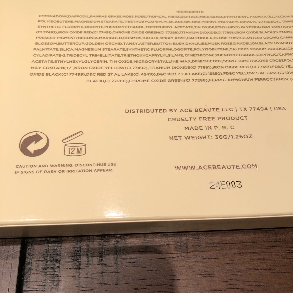 ACE BEAUTE Floral Vintage Eyeshadow Palette - Picture 13 of 13